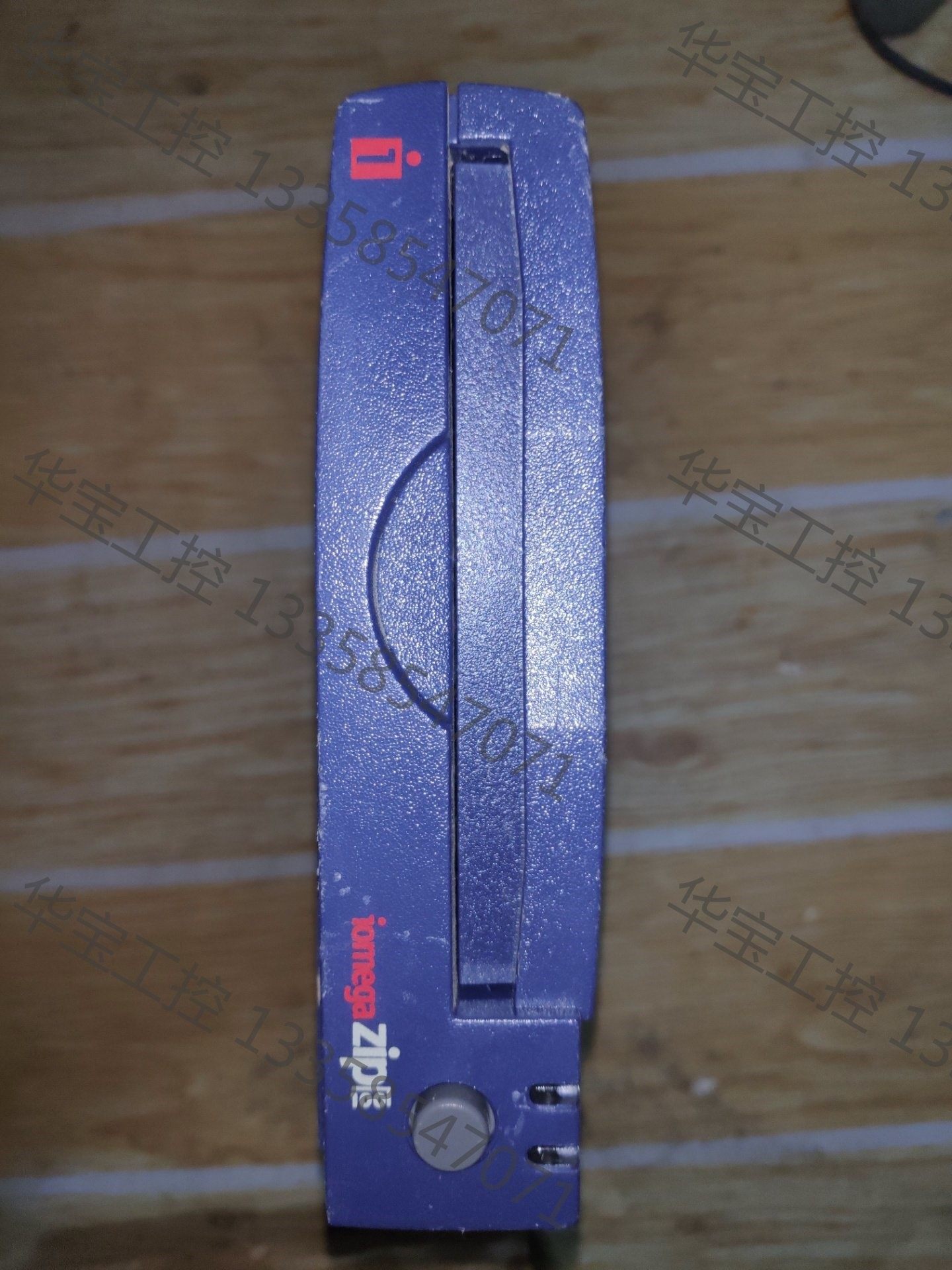 议价 iomega艾美加 zip z100p2专用驱动器一台