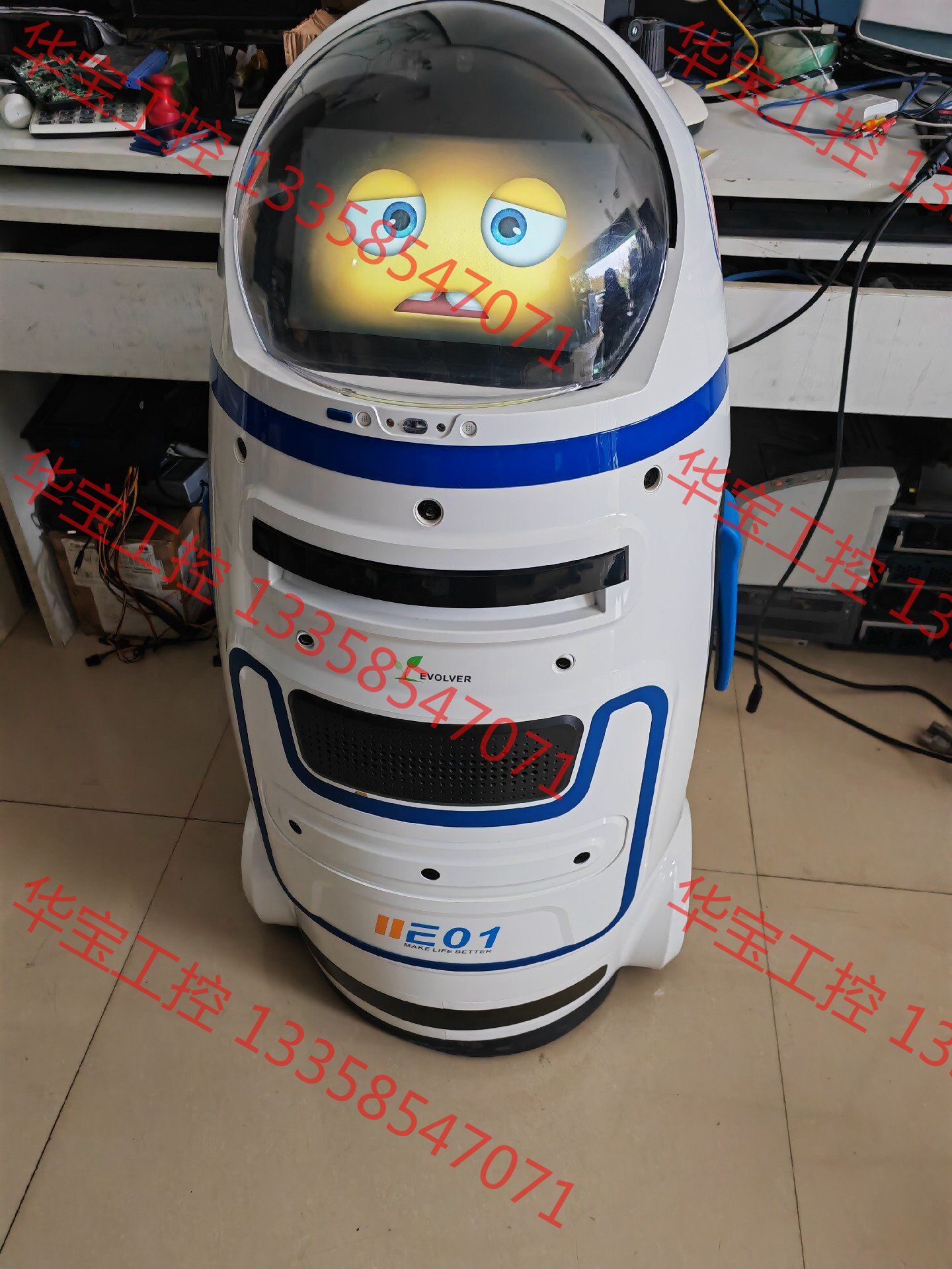 议价 小胖E01机器人 成色如图 全好带充电桩 运费自理 感兴趣的