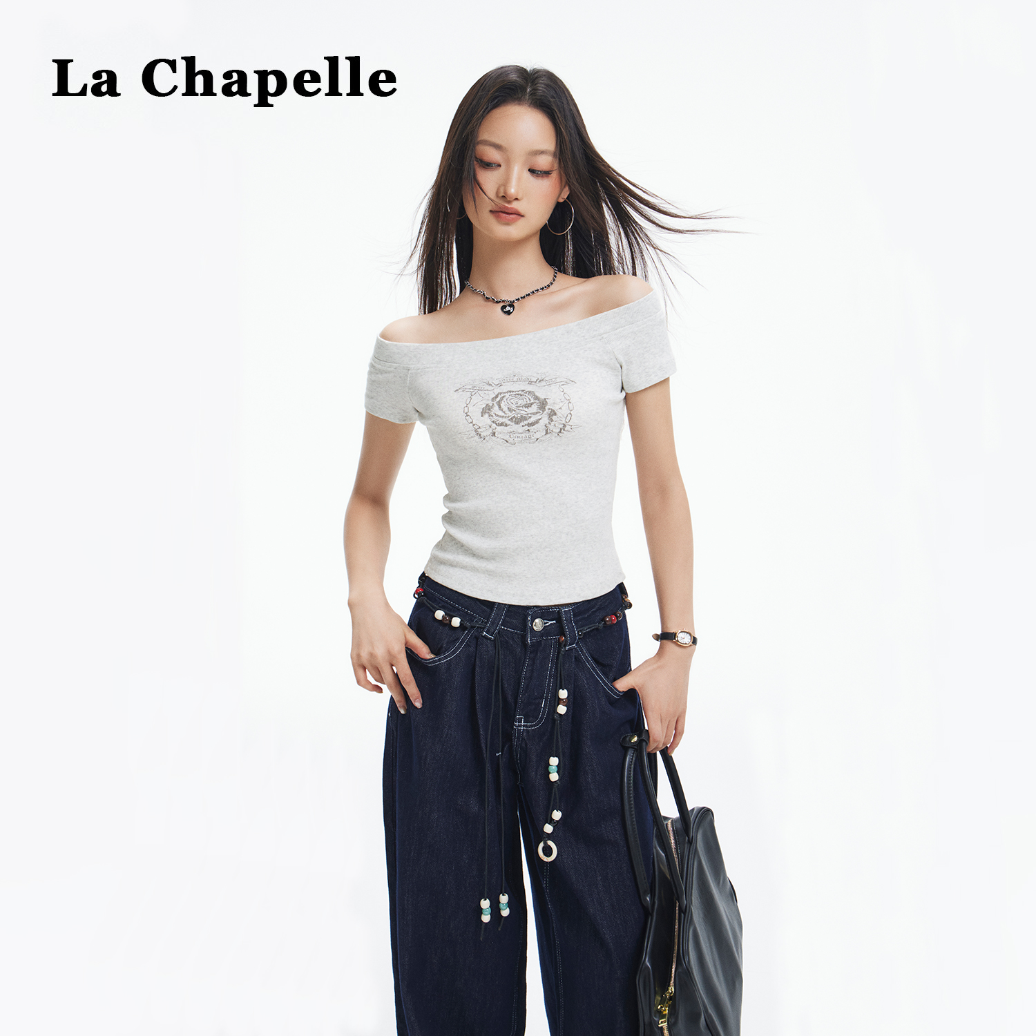 拉夏贝尔花朵印花一字肩短袖T恤