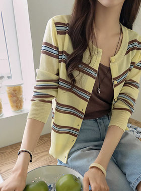 时尚起义韩国代购甜美2026春撞色条纹单排扣开襟针织衫jo26041305