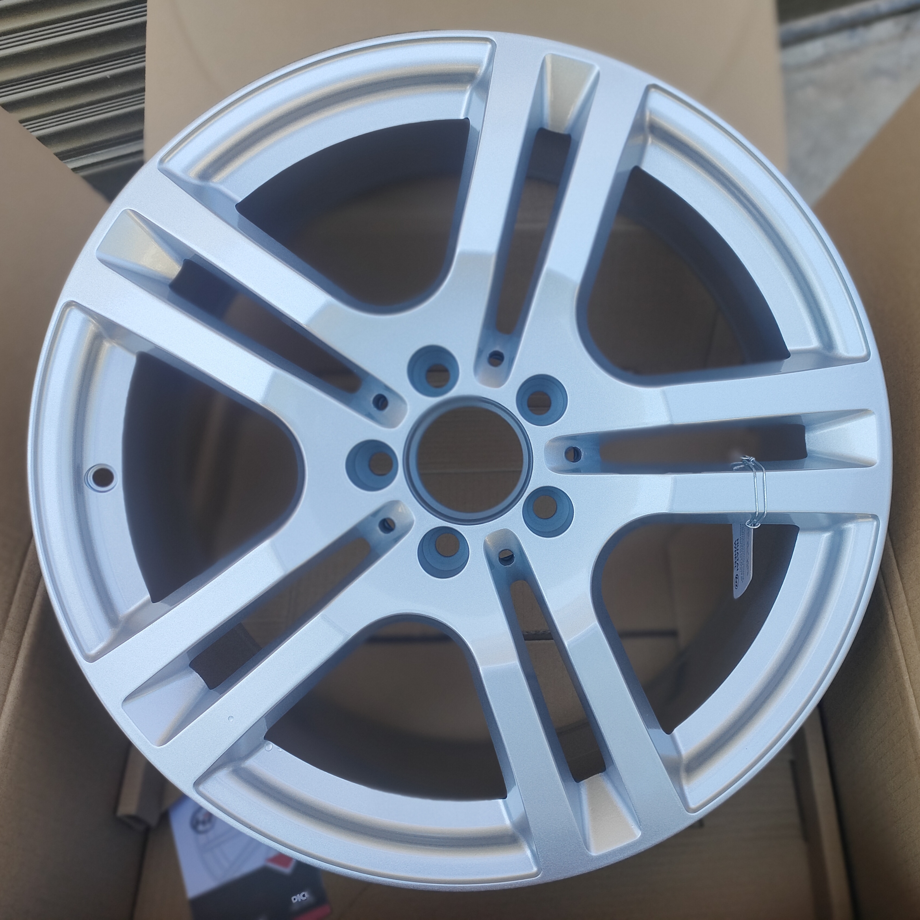 适配18寸20款21/22/23款奔驰GLB铝轮毂180/200/220时尚款钢圈全新