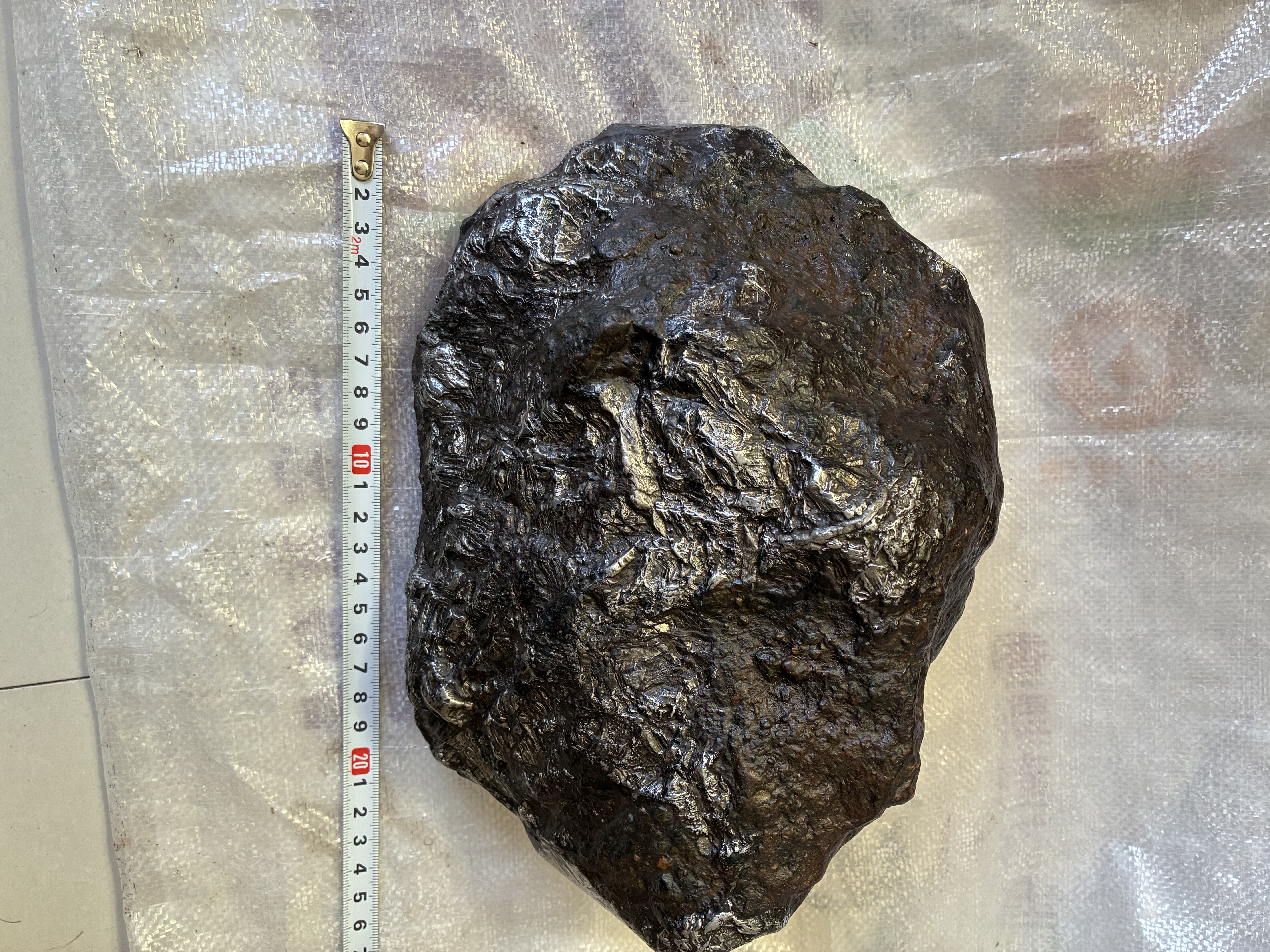 铁陨石标本阿勒泰陨铁原石火流星