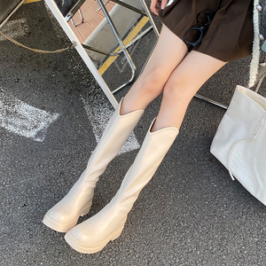 爱格琳厚底v口长筒靴女2023春秋新款增高显瘦百搭粗跟白色骑士靴
