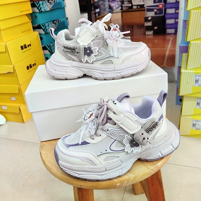 2025秋季新款童鞋女童轻便旅游鞋学生舒适KT猫皮面儿童运动老爹鞋