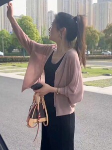 蝙蝠衫披肩外搭女2024夏季薄款配吊带裙针织开衫外套冰丝防晒上衣