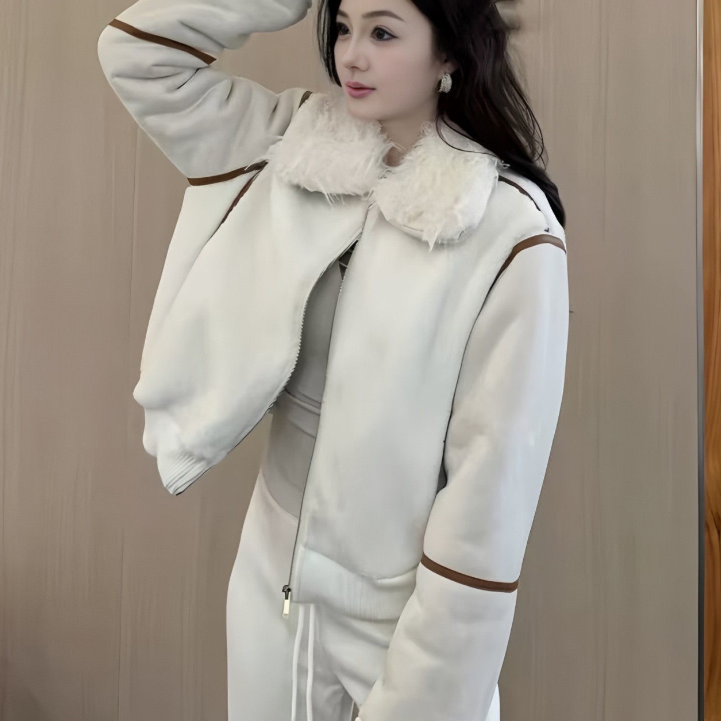 翻领羊羔毛短外套女冬季2025新款