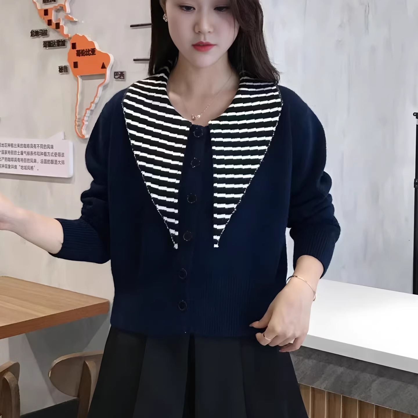 海军领条纹针织开衫女秋冬