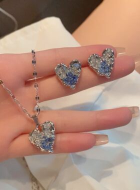 渐变色水晶爱心耳钉女