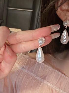原创法式赫本风巴洛克珍珠耳环女小众设计水滴耳坠高级感耳饰配饰