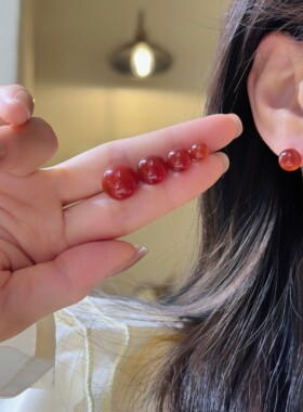 天然石红玛瑙耳钉显白透亮简约高级感新中式耳环女红色少女感耳饰