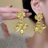 复古高级感金色花朵耳环女金属年会重工耳钉夸张名媛礼服耳饰耳夹