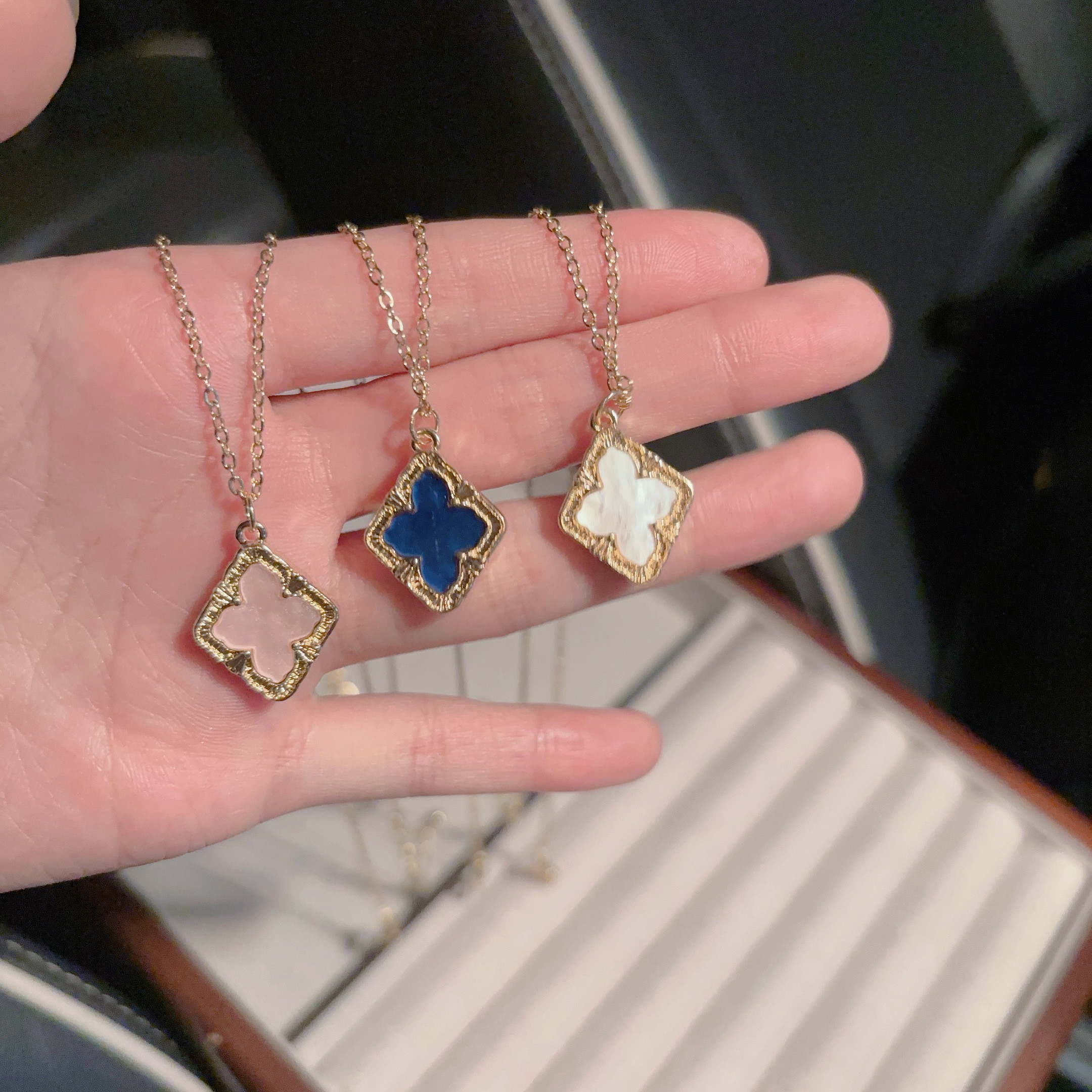 复古哥特宫廷小众设计感项链中古老钱风双面四叶花锁骨链颈链配饰,饰品/流行首饰/时尚饰品新,项链,淘宝优惠券,粉丝福利购,淘宝优惠卷