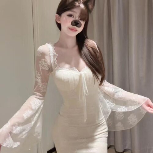 法式小香风蕾丝名媛方口领长袖连衣裙女2025秋季新款纯欲绑带裙子