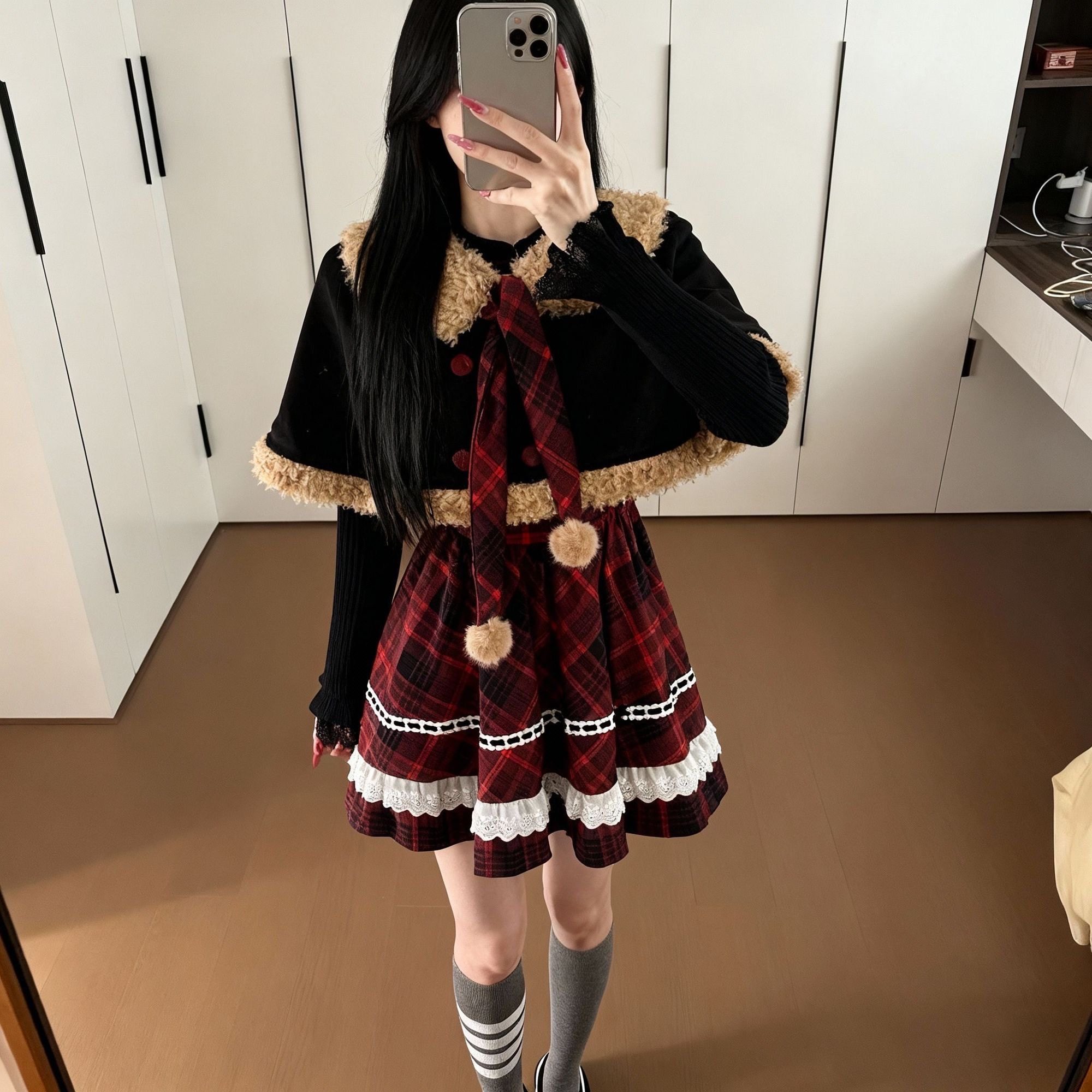 收腰显瘦学院风甜美圣诞假两件格纹连衣裙+披肩斗篷套装女秋冬季