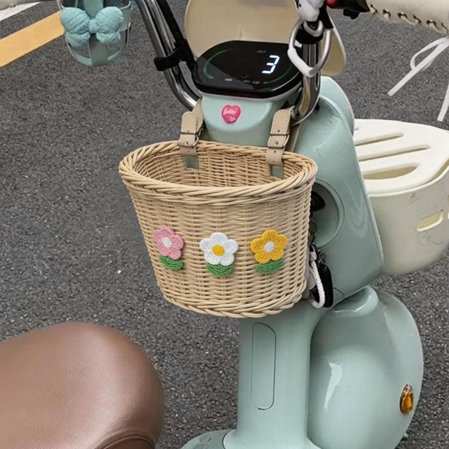 电动车前置挂包复古藤编电瓶车后置车筐放东西神器防水花朵装饰物