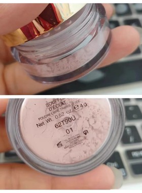 底妆界的“定//海shen*贞！法系 微米级散粉4g  01# 轻盈如烟雾