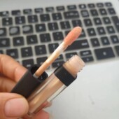 极少 美国亮采柔滑遮霞膏1.4mL CHANTILLY甜奶油白色