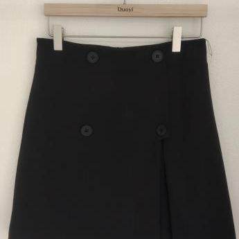 朵以短裙时尚百搭开叉半身裙