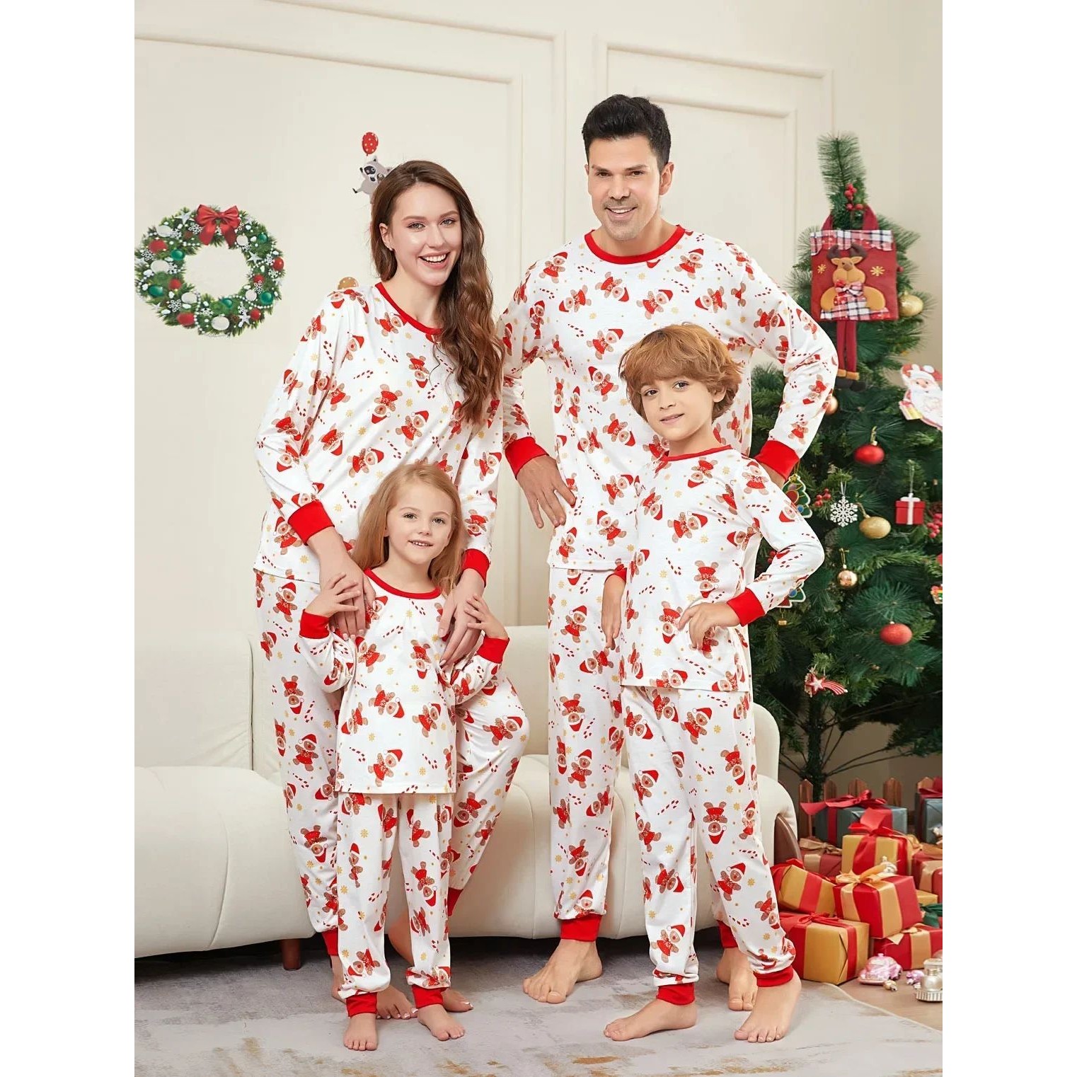 New 2025 Cartoon Allover Print Christmas Pajamas in Set Coup