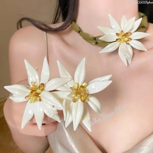 Flower Resin Crystal Necklace Chinese StyleClavicle Chain Ni