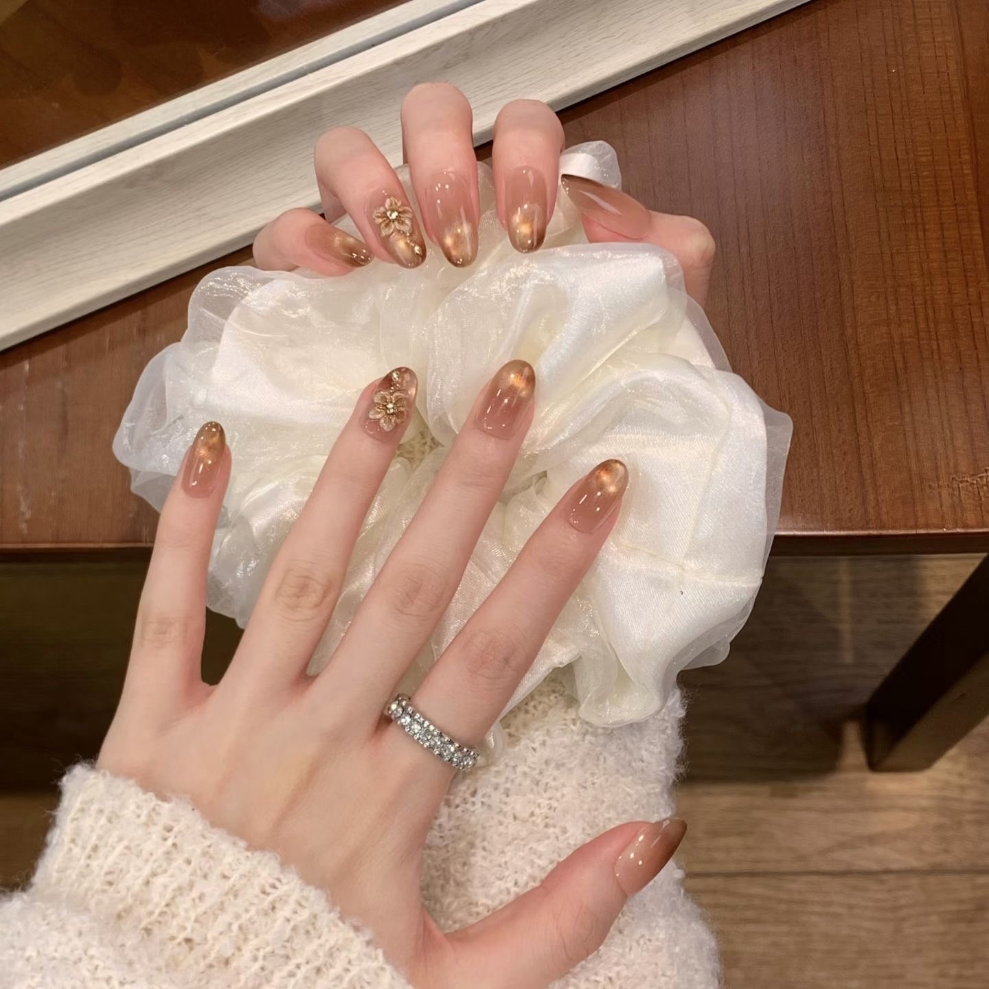 纯手工雕花美拉德冰花琥珀美甲