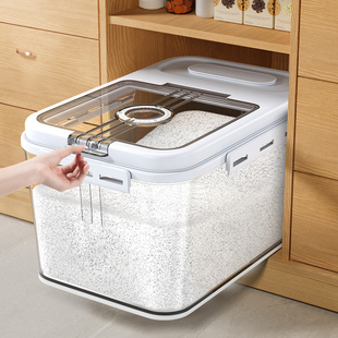 日本塑料密封罐五谷杂粮厨房家用收纳食品级防虫防潮密封米桶盒子