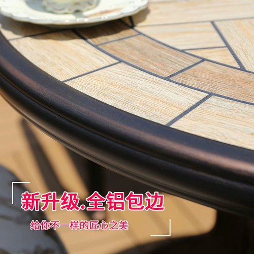 Столы на открытом воздухе и стулья хрустальные алюминиевые отдыха на открытом воздухе.