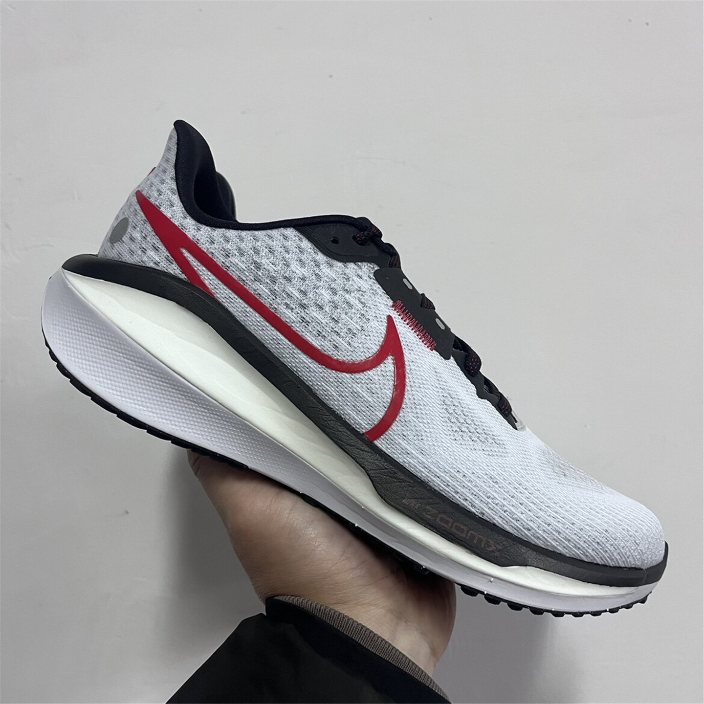 Nike Zoom Vomero 17 耐克训练缓震透气跑鞋 FB1309-103