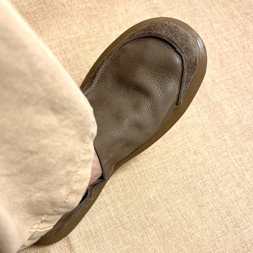 非常舒适的宽版男皮鞋