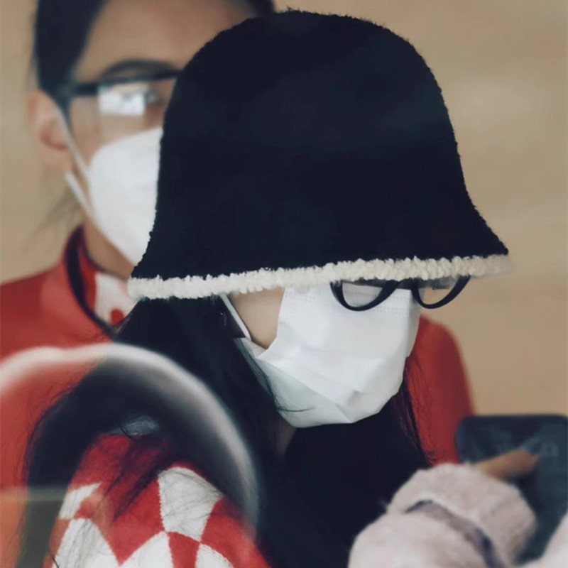 Charn Kiond 日本设计师联名款赵丽颖同款黑毛绒渔夫帽百搭小香风