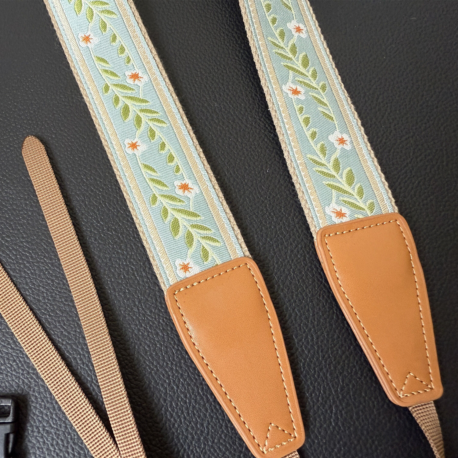 UNIKSTRAP原创优雅绣花相机带