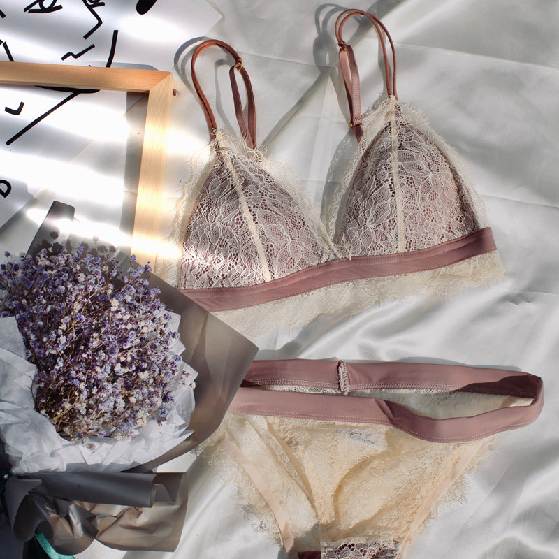 内衣少女蕾丝网纱小胸罩聚拢性感文胸套装超薄款无钢圈三角杯法式