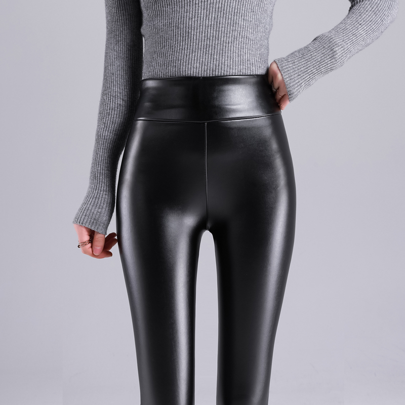 皮裤女士秋冬季打底裤外穿黑色2021新款高腰加绒加厚pu紧身小脚裤