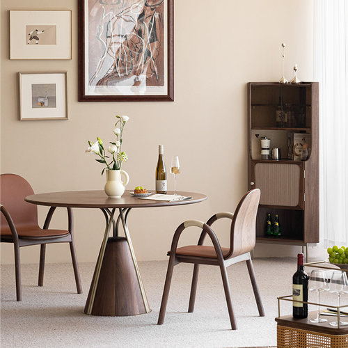 致家家居北欧黑胡桃木圆桌餐桌