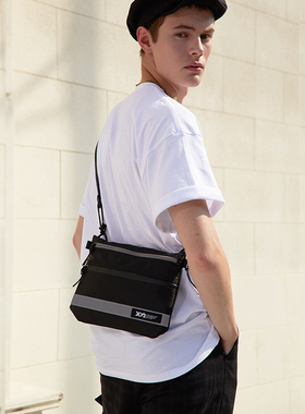 潮牌轻薄斜挎包男女情侣单肩小包日系原宿个性潮ins嘻哈蹦迪背包