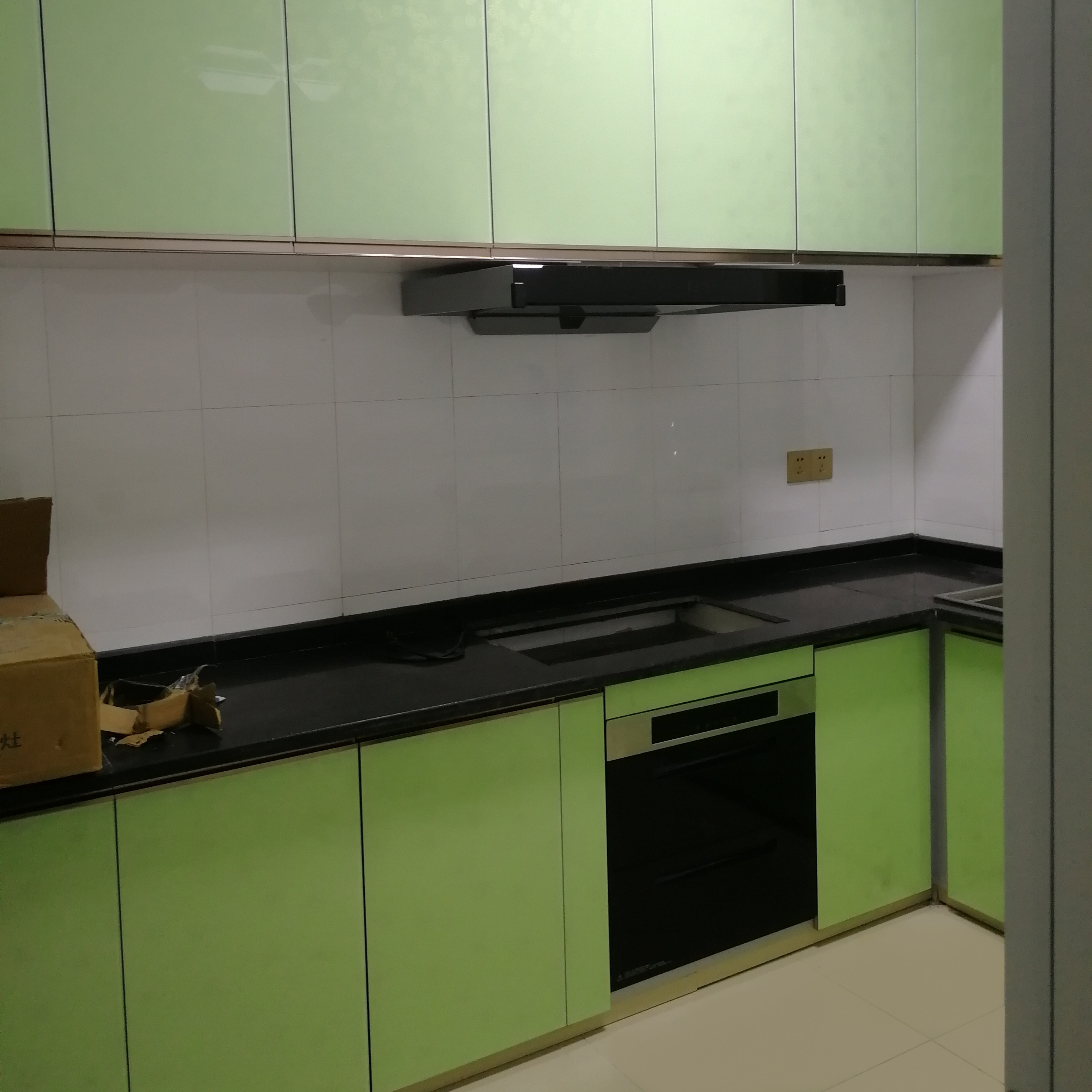 定制彩晶玻璃门板晶钢门整体橱柜定做制现代简约钢化玻璃吊厨房厨