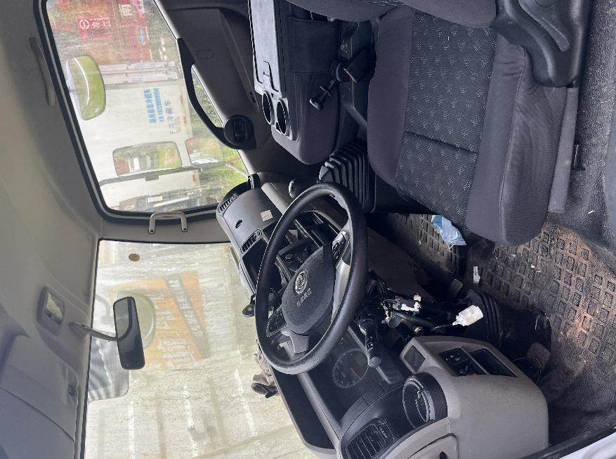 2月10日长沙湘A19T9V东风牌轻型厢式货车网络拍卖公告