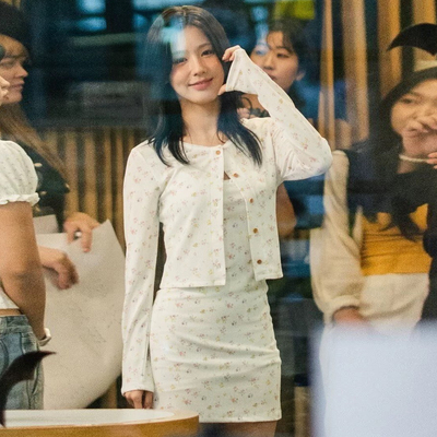 碎花长袖开衫修身吊带短裙套装女