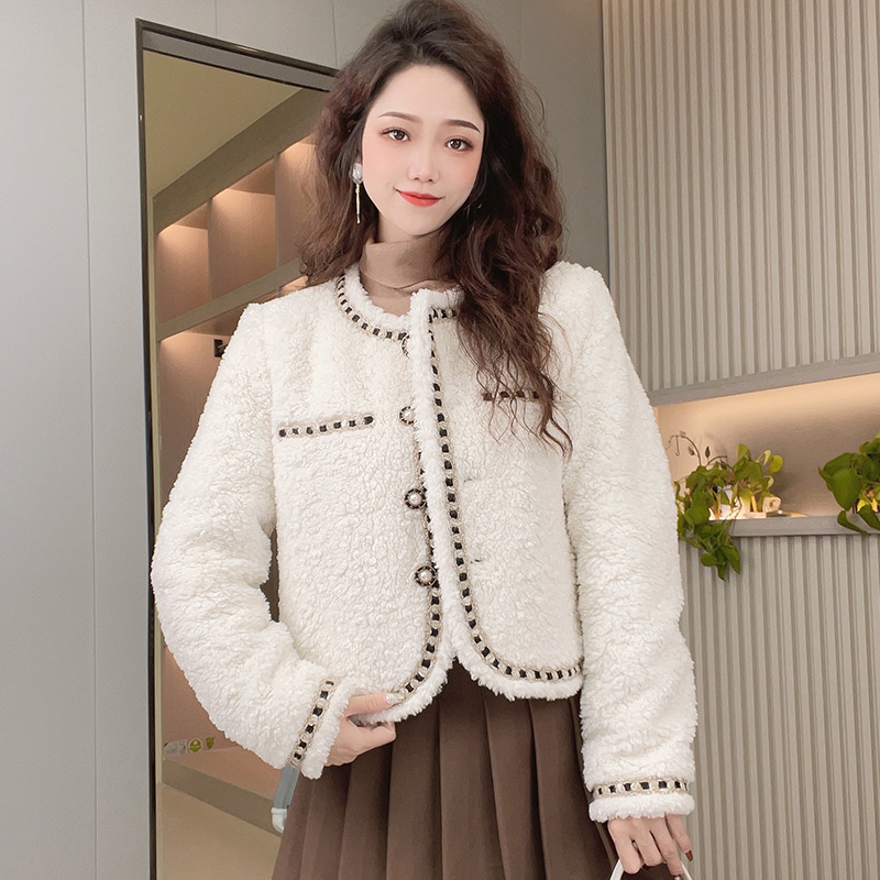 乡美媚羊羔毛毛呢短款小香风外套