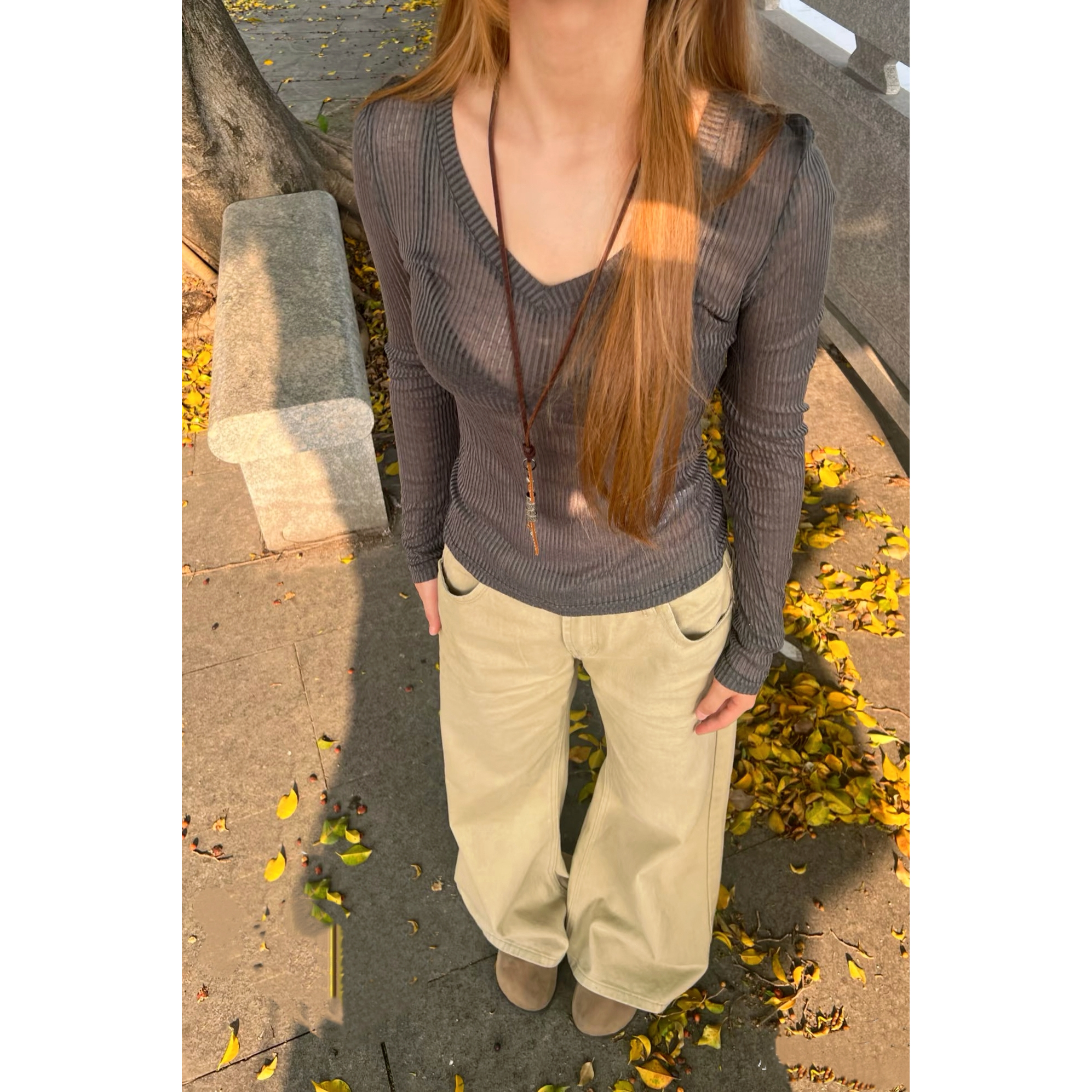 卡其色复古微喇牛仔裤女秋款低腰