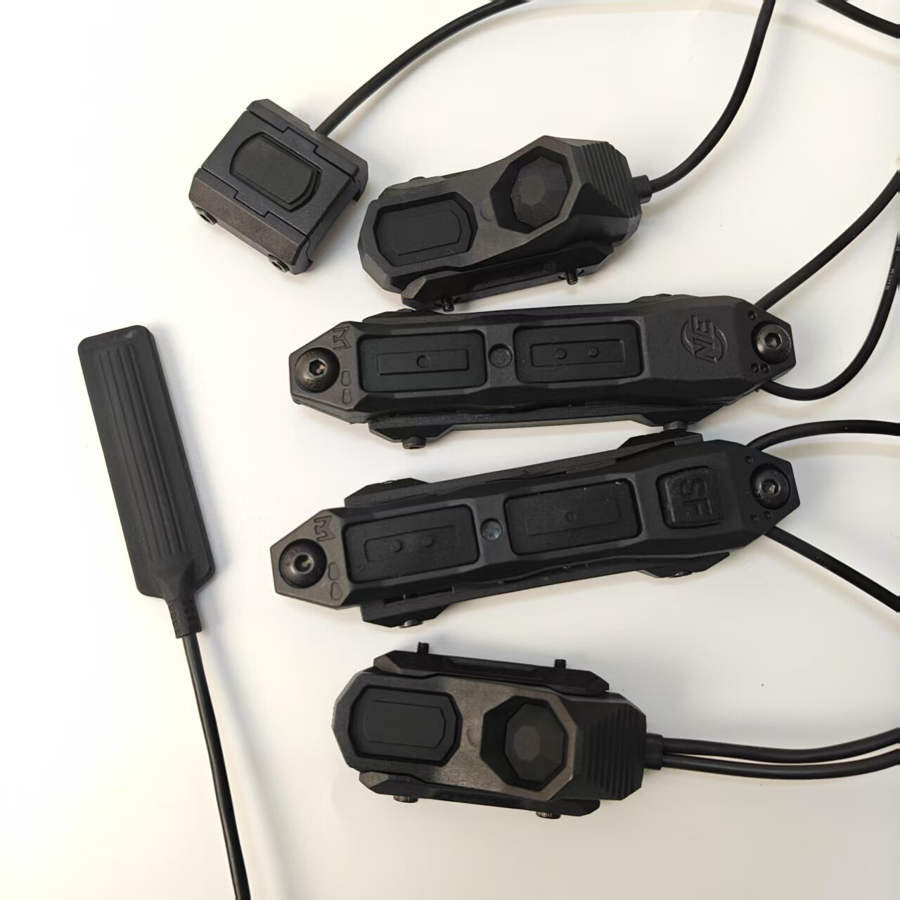 手电常亮双控鼠尾SF线控开关M300/M600强光DBAL PEQ2.5 3.5 SL L2