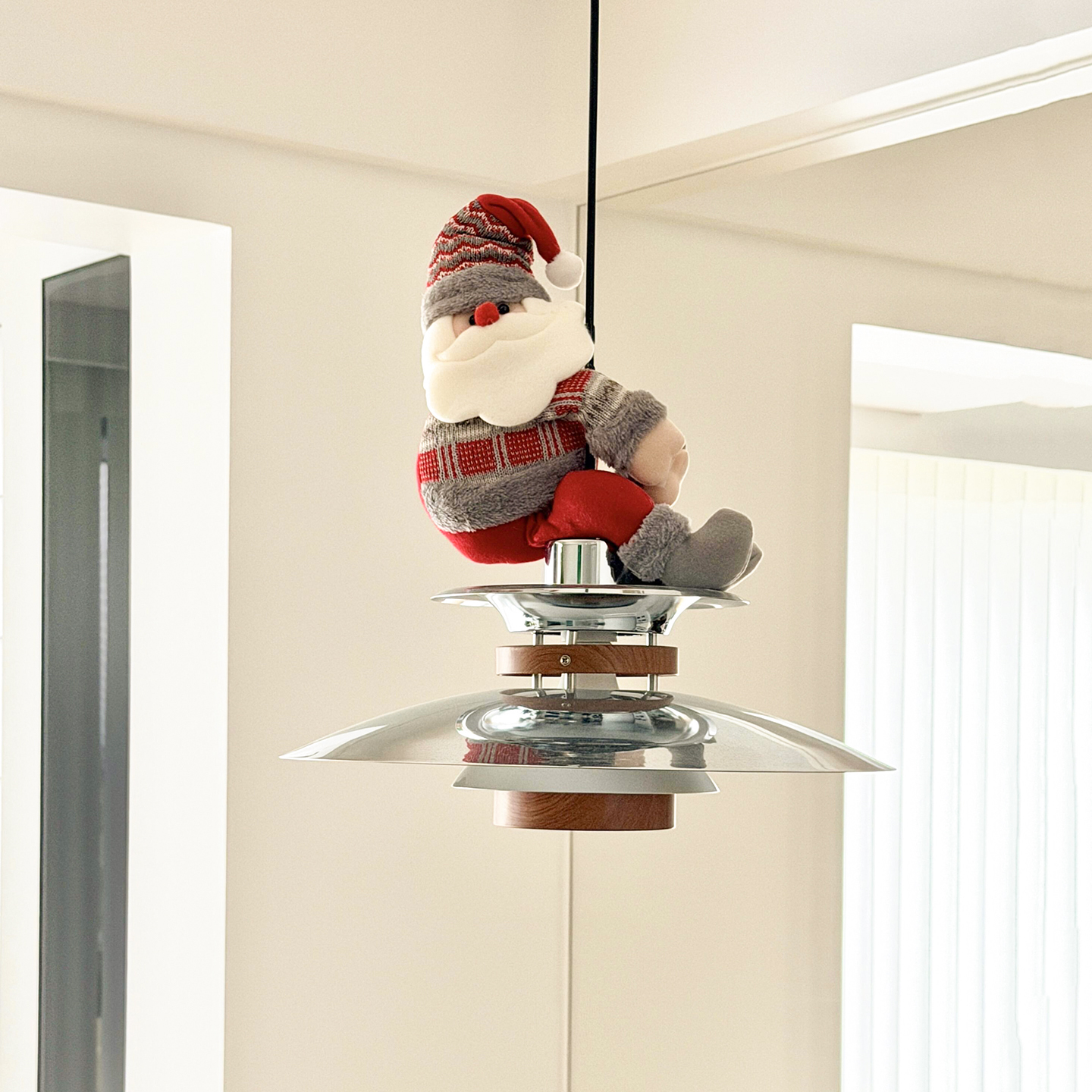 圣诞老人吊灯装饰圣诞节日氛围感场景布置客厅家居饰品遮丑窗帘扣