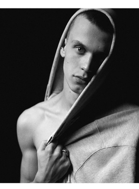 GOSHA RUBCHINSKIY 25SS新款LOGO帽衫四色