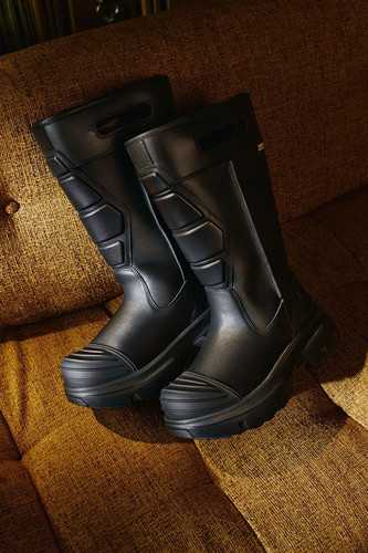 UGG x Willy Chavarria Guard Boot联名限定长筒靴
