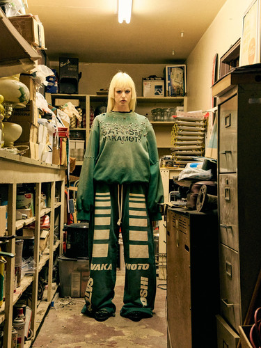 SATOSHI NAKAMOTO CRYSTAL CASTLE CREWNECK宝石圆领长袖