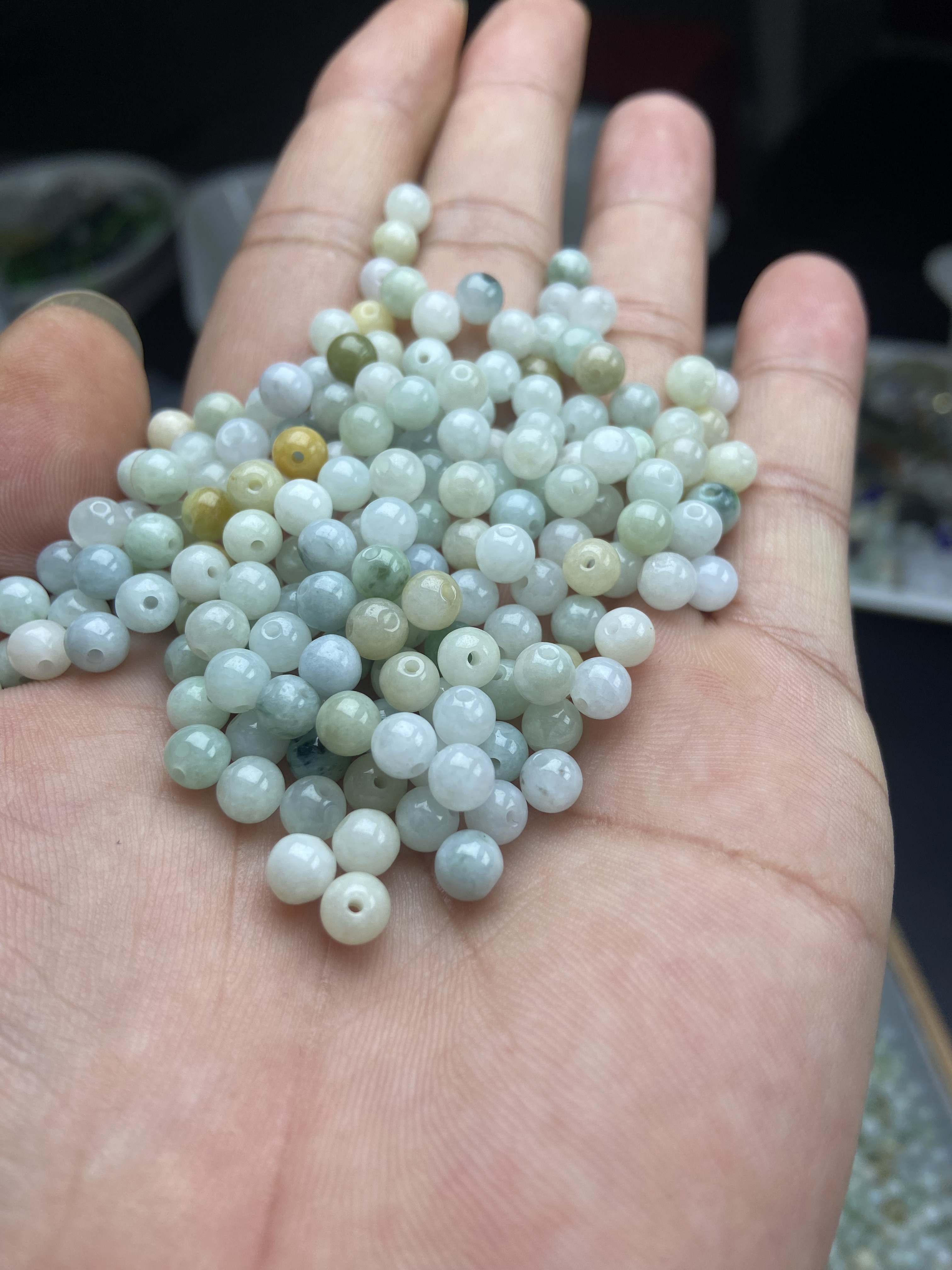 工厂批发一手货源天然翡翠A货圆珠三彩珠5mm尺寸100颗随机发货