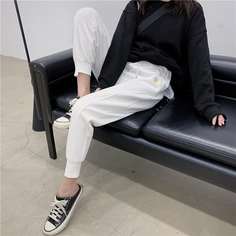 网红卫裤女潮宽松春秋季运动裤2020新款夏季雏菊休闲薄款束脚裤子