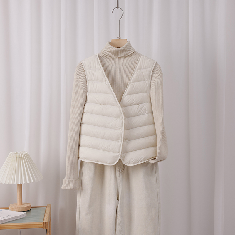 90鹅绒羽绒马甲女内胆轻薄V领短款大衣内搭轻便保暖背心坎肩冬款