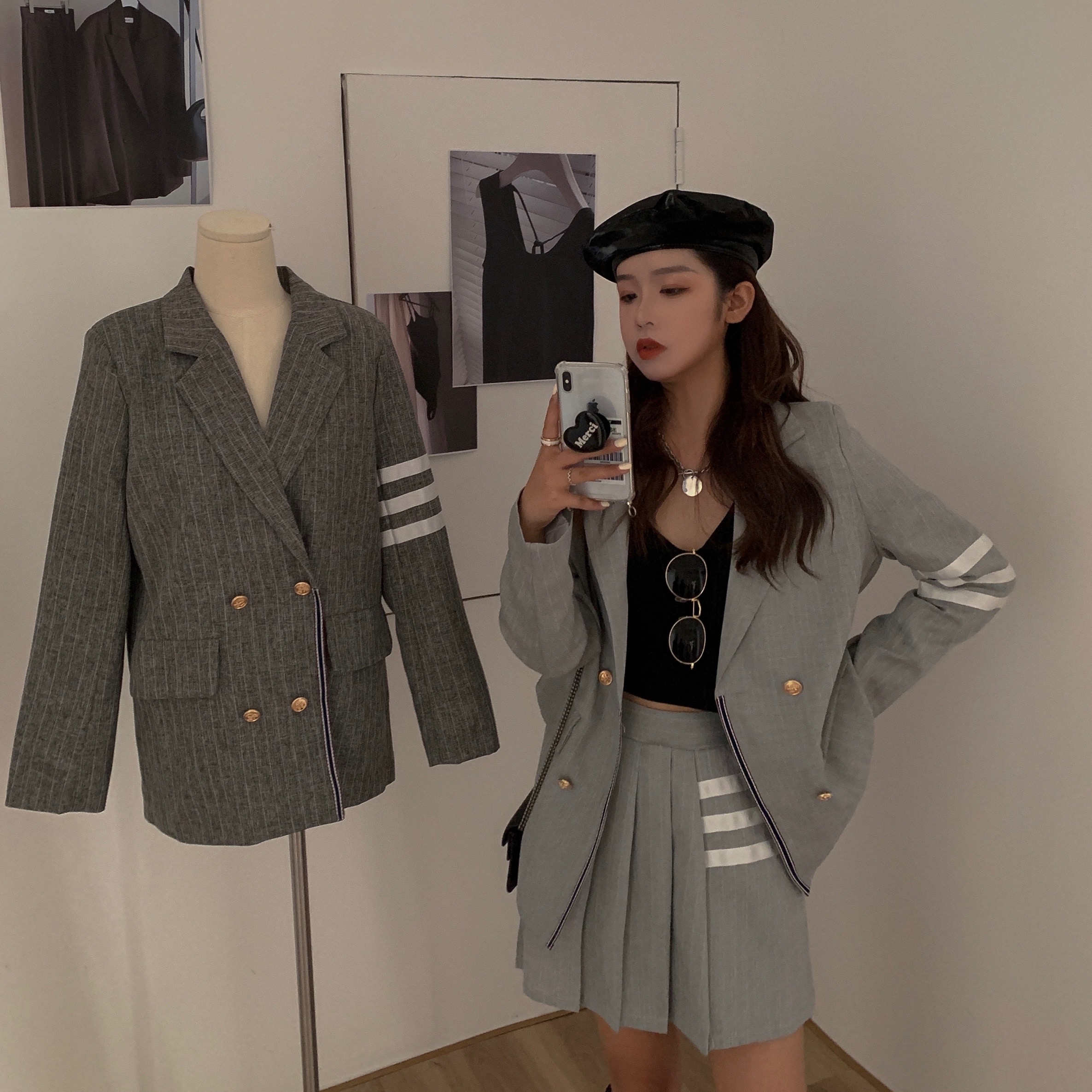Real shot ins blogger's hot grey silhouette suit coat + high waist pleated skirt