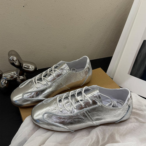 芭芭拉高端牛皮~银色德训鞋女系带2026新款休闲鞋平底芭蕾舞鞋